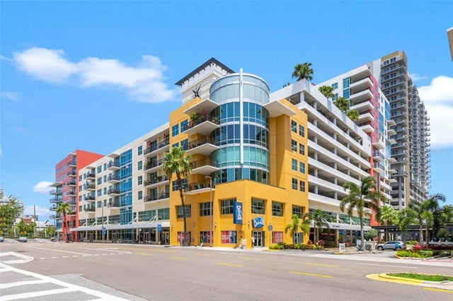1208 E Kennedy Boulevard 1121, TAMPA