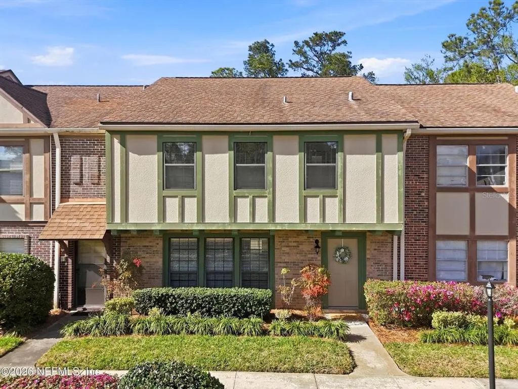 8153 Sutton Place N, JACKSONVILLE