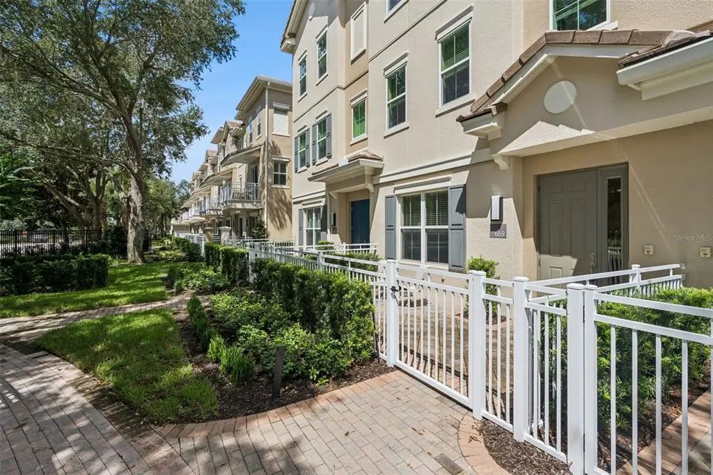 669 Hangnest Lane, LAKE MARY