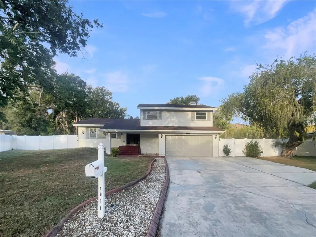 1911 Rambling Lane, BRANDON