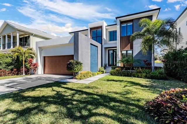 212 S Renellie Drive, TAMPA