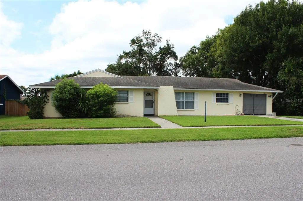 6123 Christina Drive E, LAKELAND