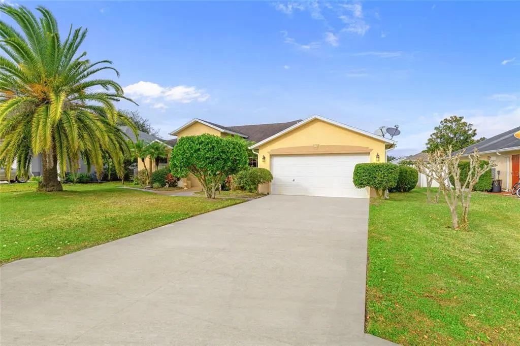 16 London Drive, PALM COAST