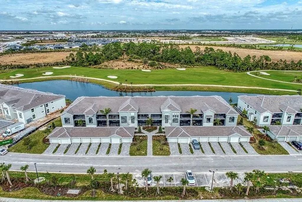 12440 Wellen Golf Street 102, VENICE
