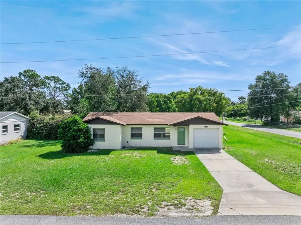 801 Elm Avenue, FRUITLAND PARK