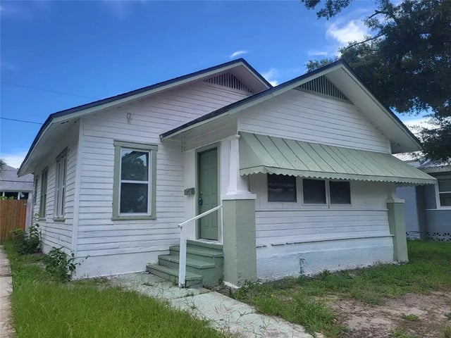 1042 8th Avenue S, ST PETERSBURG