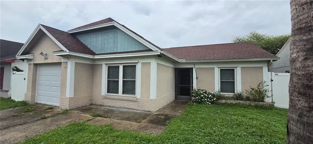 7920 George Washington Lane, TAMPA