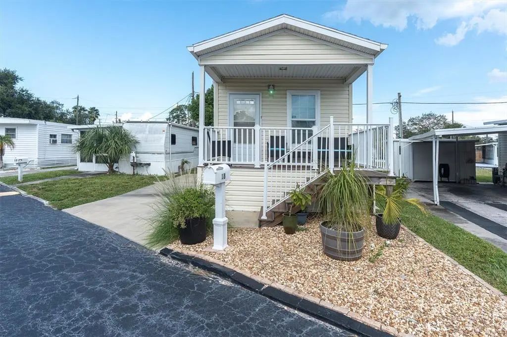 7801 34th Avenue N 18, ST PETERSBURG