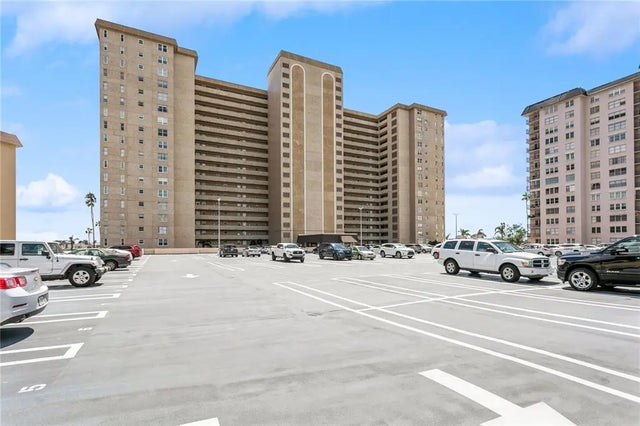 5200 Brittany Drive S 1708, ST PETERSBURG