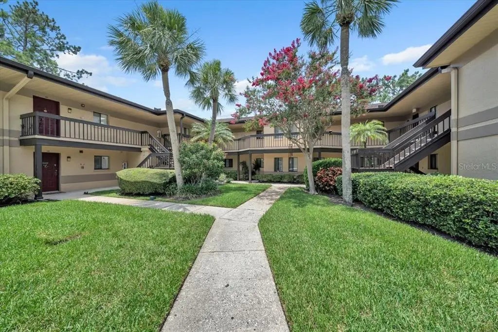 2681 Sabal Springs Circle 204, CLEARWATER