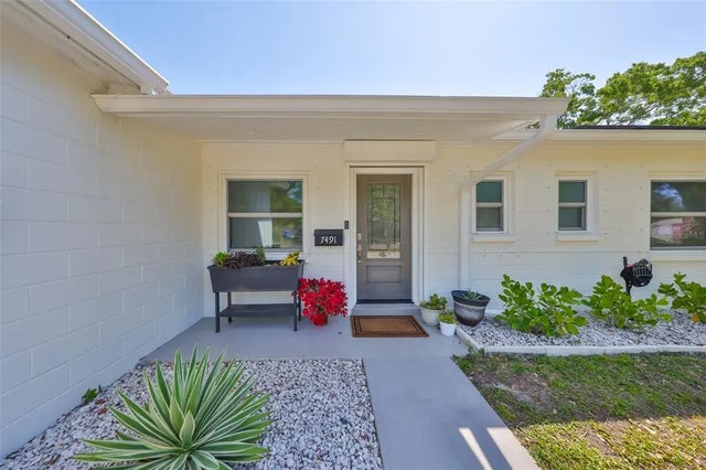 7491 Cedar Street Ne, ST PETERSBURG