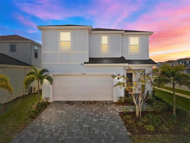 3404 Lilac Way, DAVENPORT