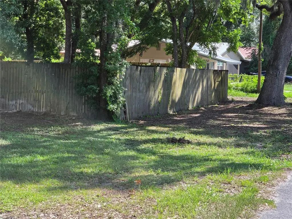 4th St 8th Avenue, ZEPHYRHILLS