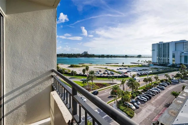 800 S Gulfview Boulevard 906, CLEARWATER