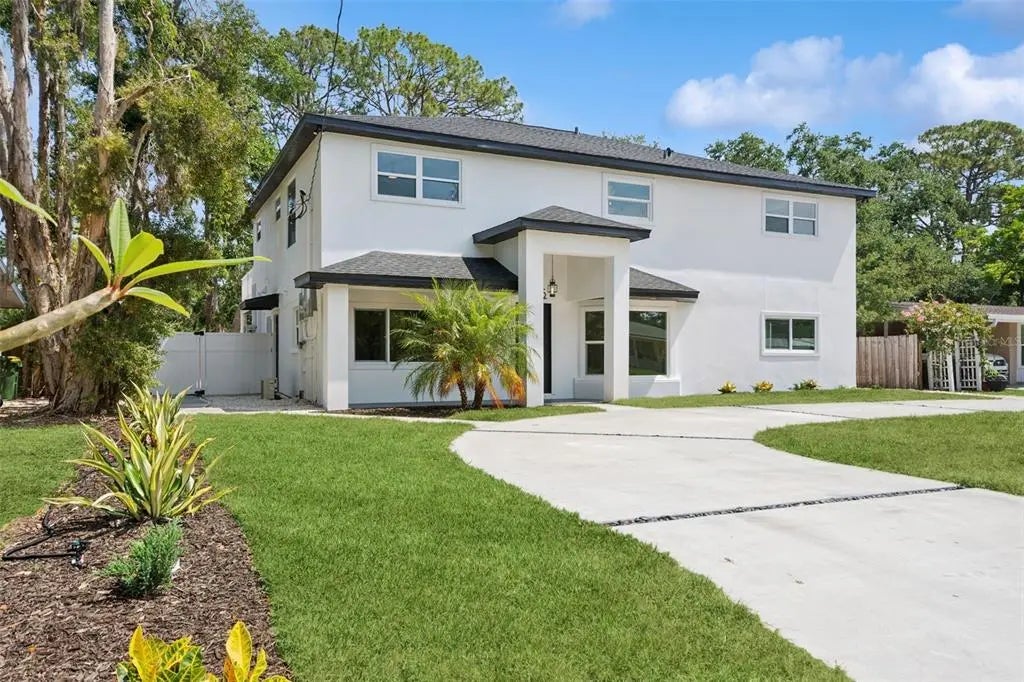 2655 Bay Street, SARASOTA