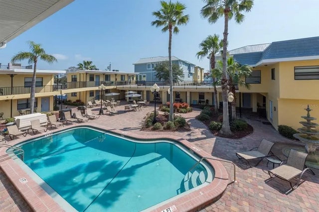 16333 Gulf Boulevard 204, REDINGTON BEACH