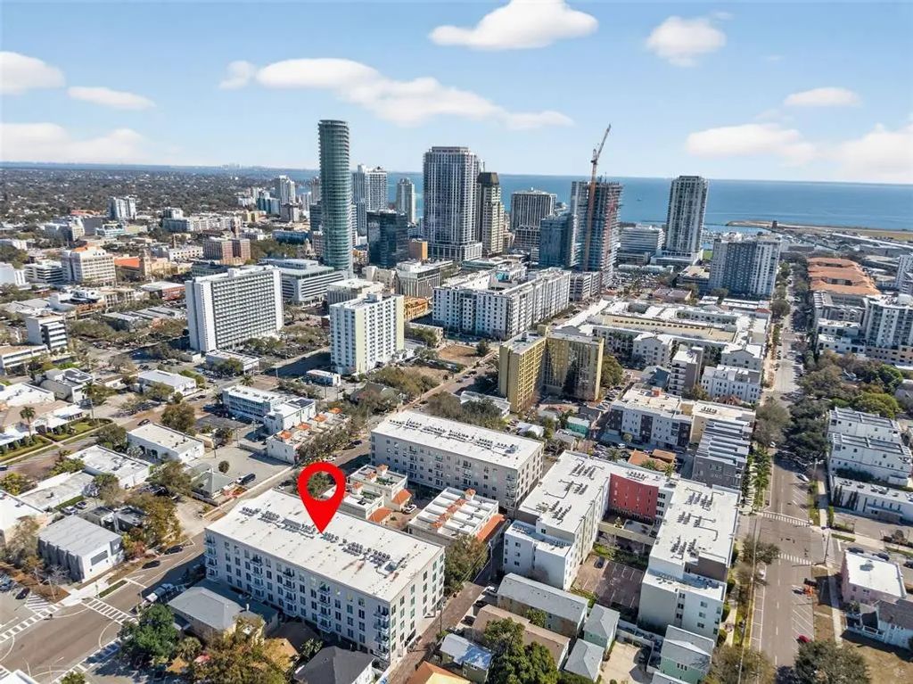 644 3rd Avenue S 202, ST PETERSBURG