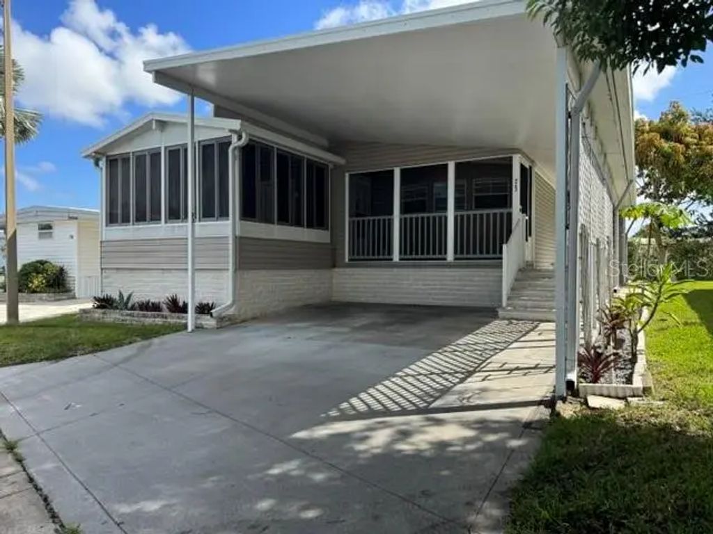 9790 66th Street N 73, PINELLAS PARK