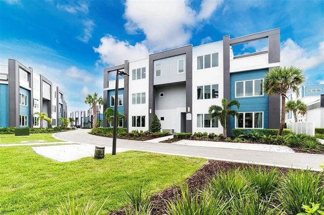 7740 Sandy Ridge Drive 241 Bldg 44, REUNION