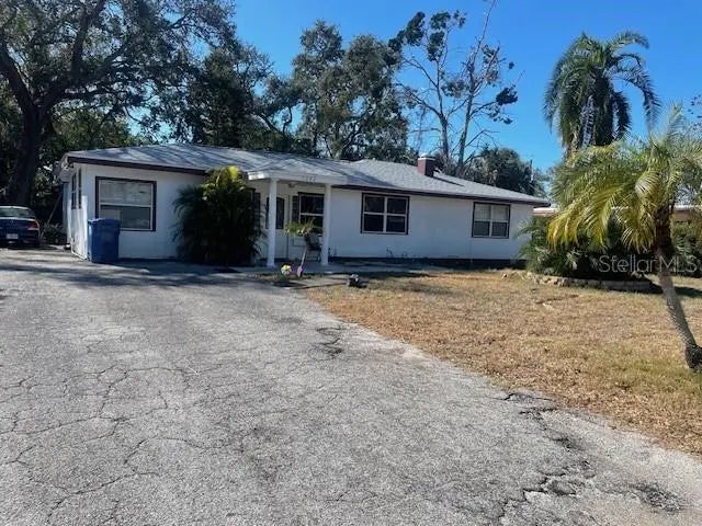 7242 Lynnwood Avenue N, ST PETERSBURG