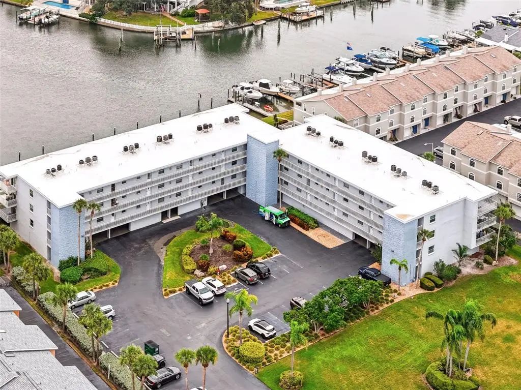719 Pinellas Bayway S 311, ST. PETERSBURG