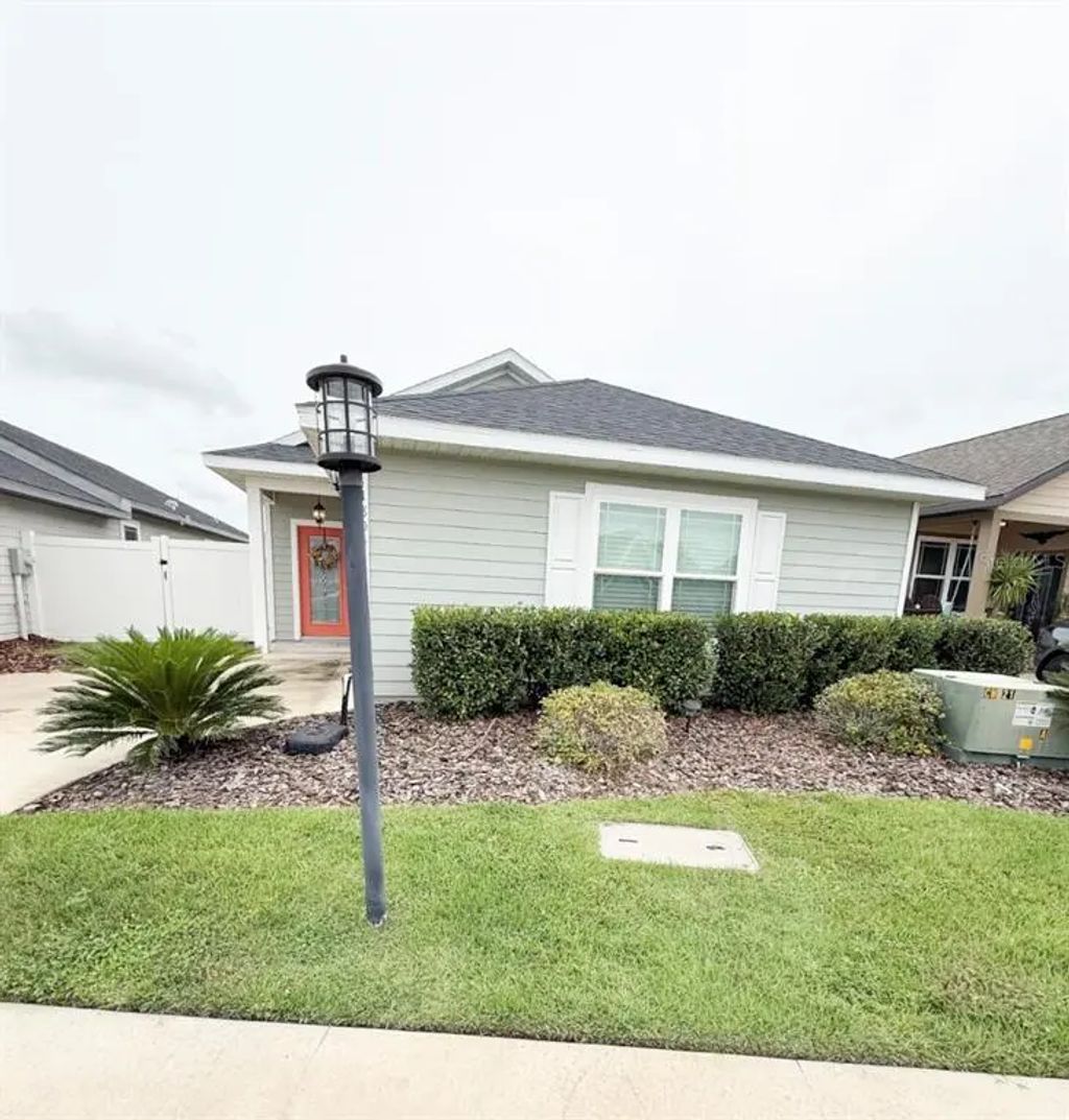 1805 Sw 245 Terrace, NEWBERRY