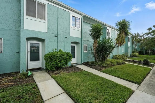 143 114th Avenue N 143, ST PETERSBURG