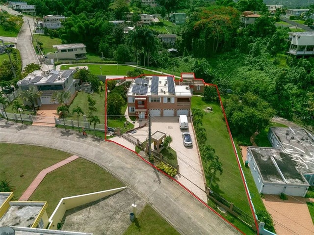 17 Calle Laderas 17, CAYEY