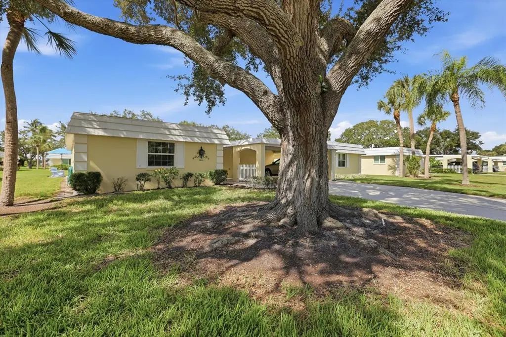 5826 Driftwood Place, SARASOTA