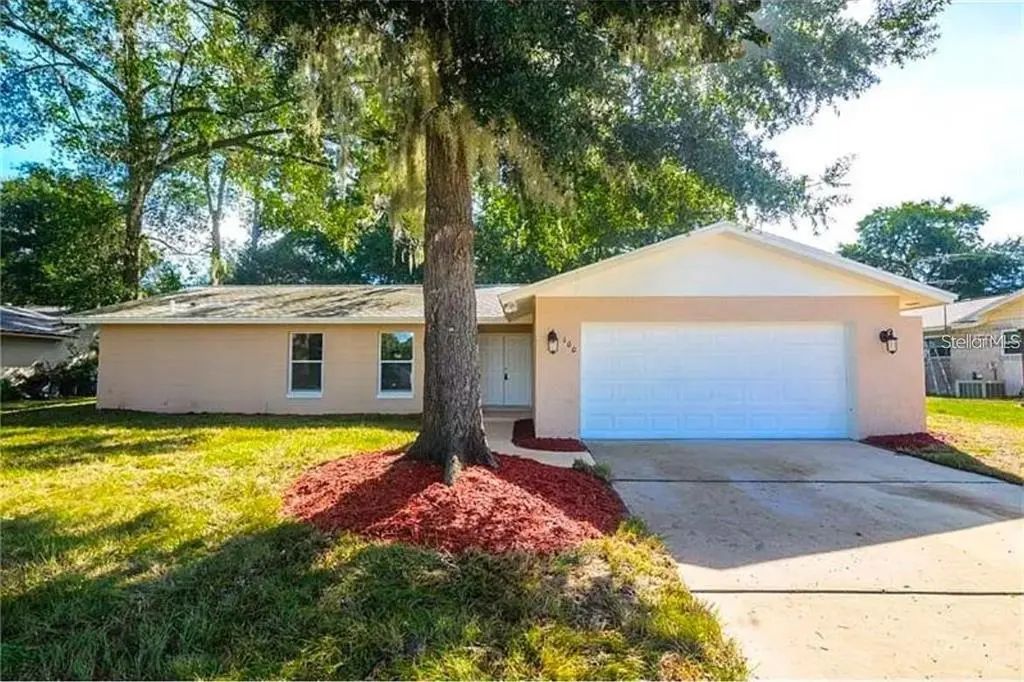 100 Huntswood Court, LONGWOOD