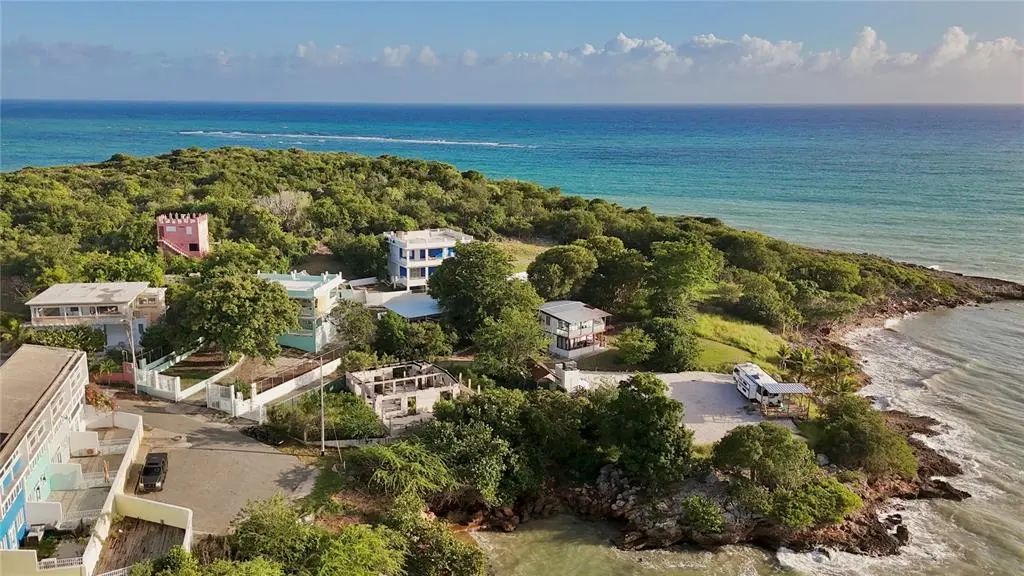 24 Calle Coral Playa Santa, GUANICA