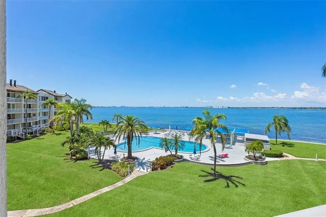 5155 Isla Key Boulevard S 304, ST PETERSBURG