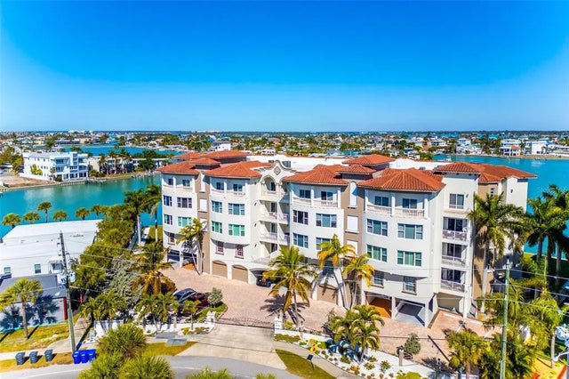 220 108th Avenue 304, TREASURE ISLAND