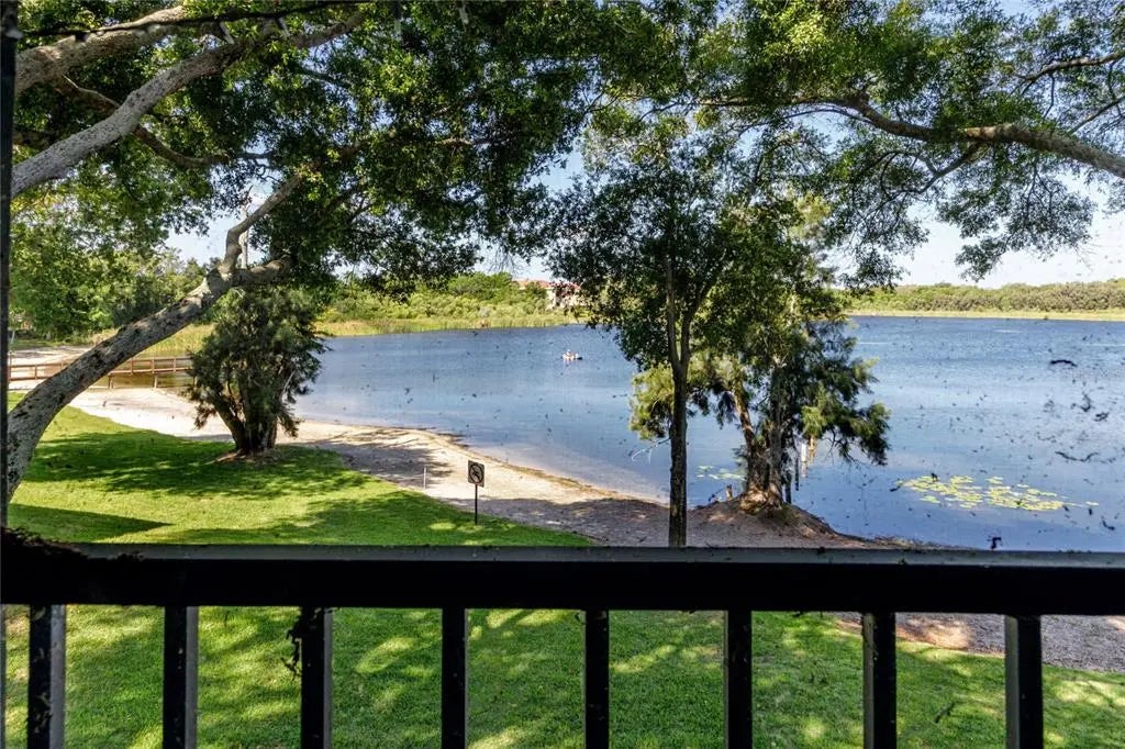 2050 Lakeview Drive 201, CLEARWATER