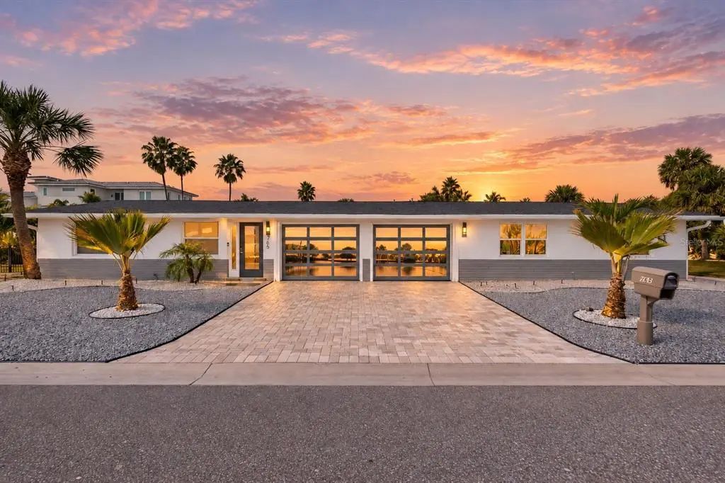 765 Saint Judes Drive N, LONGBOAT KEY