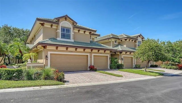 6422 Moorings Point Circle 101, LAKEWOOD RANCH