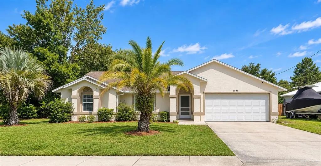1098 W Seagate Drive, DELTONA