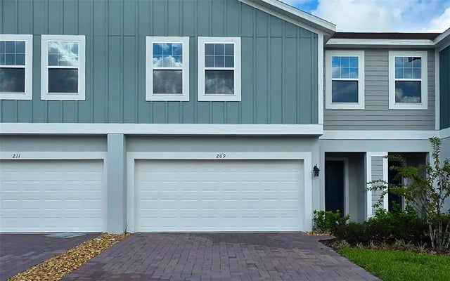 209 Glass Onion Drive, GROVELAND