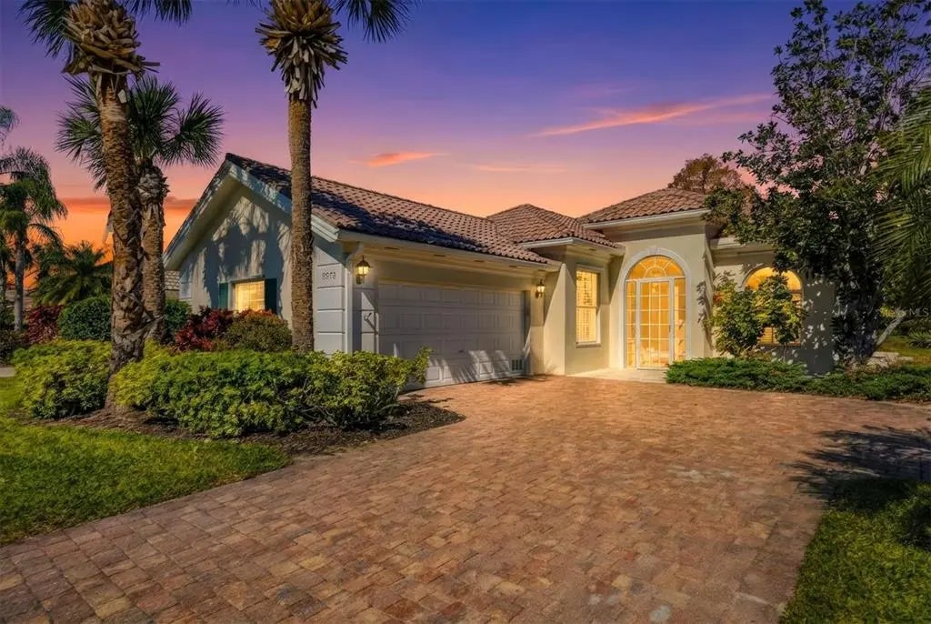 5573 Lucia Place, SARASOTA