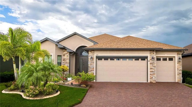 1142 Sawgrass Drive, WINTER HAVEN