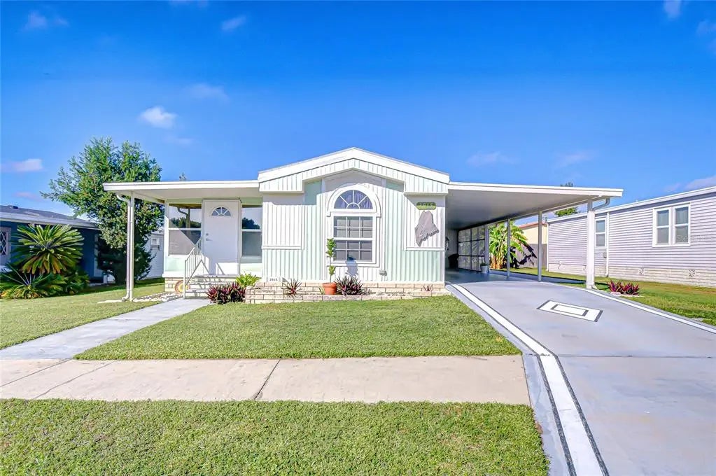 3915 Julie Drive, WESLEY CHAPEL