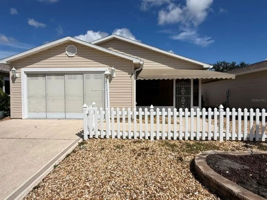 2459 Laurel Bay Lane, THE VILLAGES
