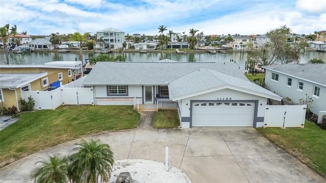 11185 5th Street E, TREASURE ISLAND