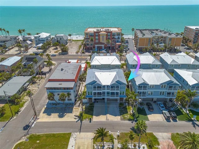 16306 1st Street E, REDINGTON BEACH