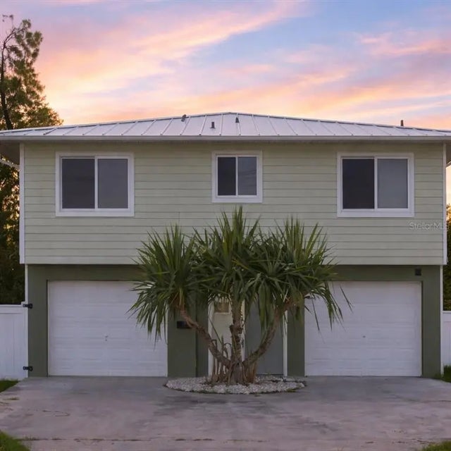 1858 Michigan Avenue Ne, ST PETERSBURG