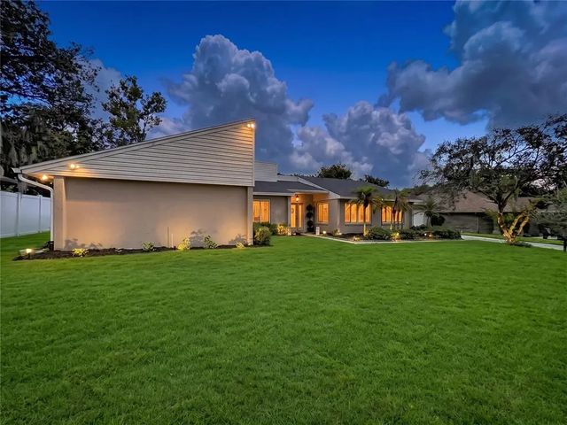 1068 Sugartree Drive S, LAKELAND