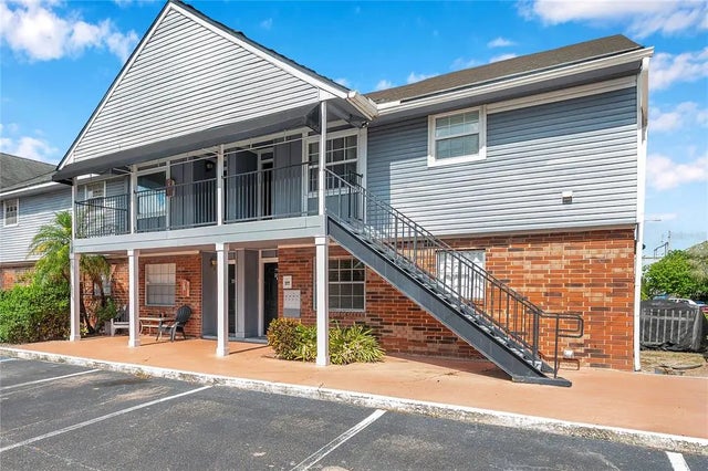 200 Country Club Drive 1106, LARGO