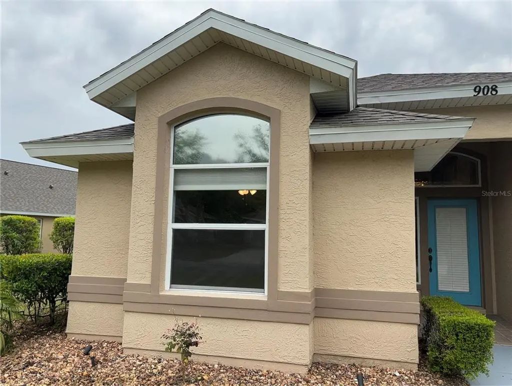 908 Woodstream Lane, ORMOND BEACH