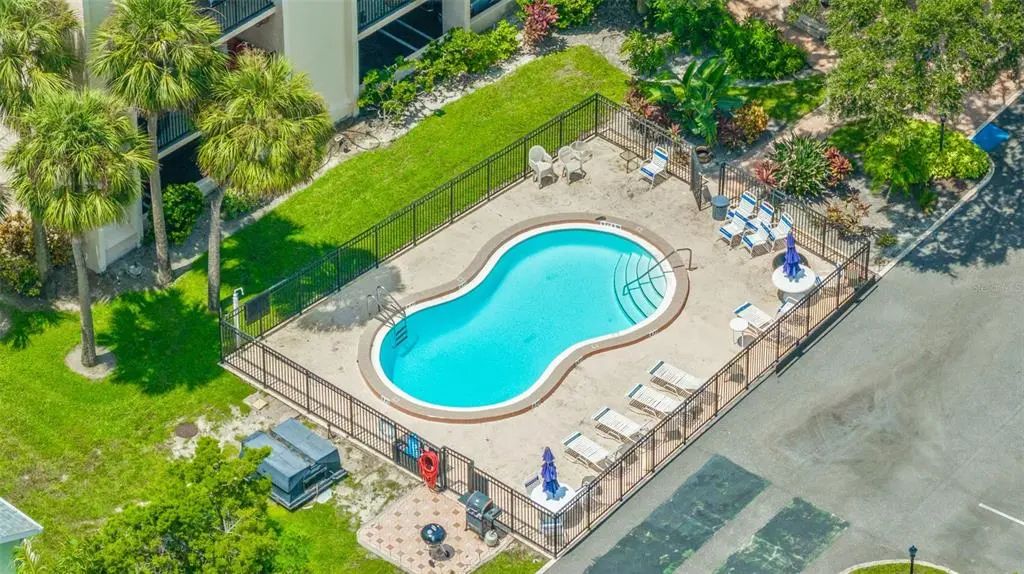 402 Tarpon Point, TARPON SPRINGS
