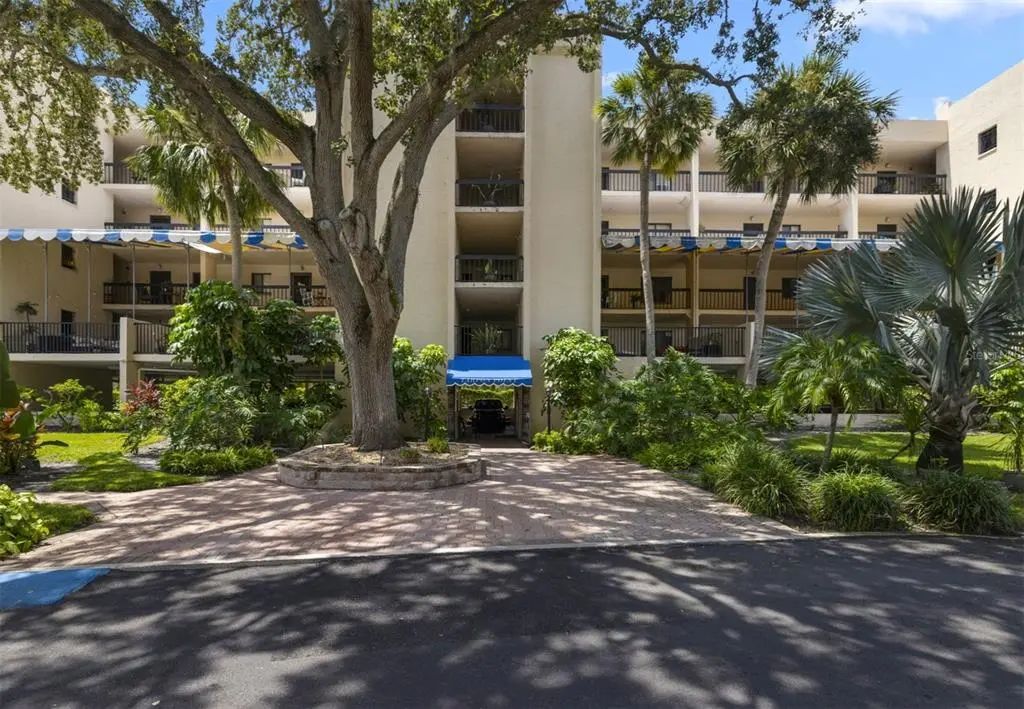 402 Tarpon Point, TARPON SPRINGS